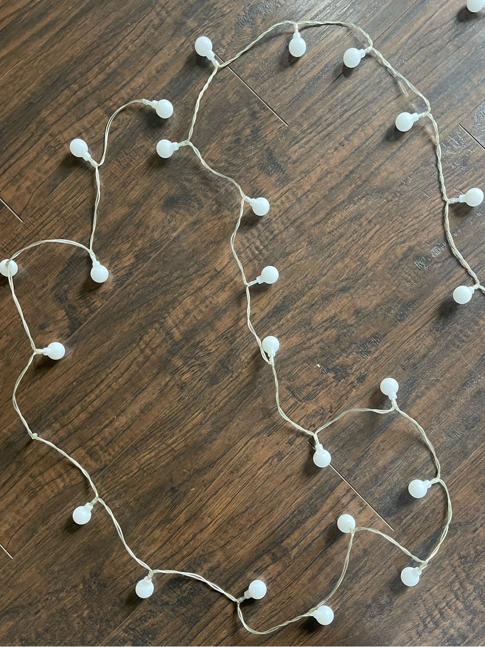 Urban Outfitters White Globe Pom Pom Fairy String Lights